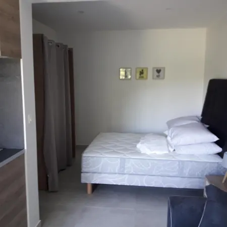 Le Repos Des Cretes דירה *