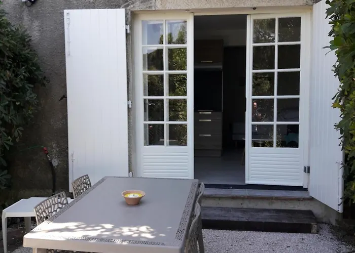 Le Repos Des Cretes * Кавалер-сюр-Мер