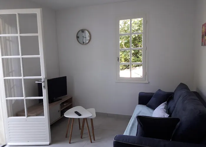 Le Repos Des Cretes * Кавалер-сюр-Мер