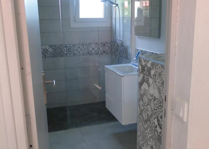 Апартаменты Le Repos Des Cretes Кавалер-сюр-Мер